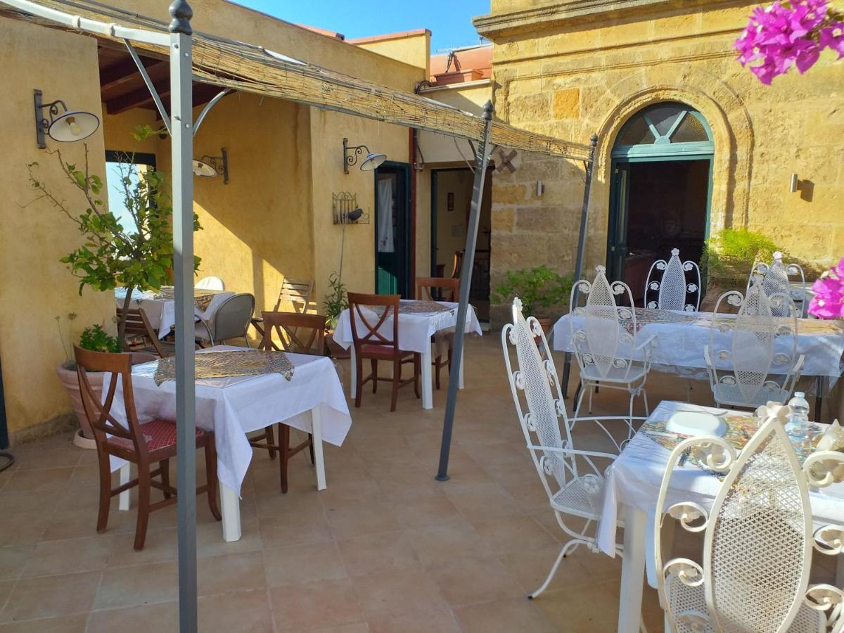 B&B Batara - "La Terrazza Del Centro" Agrigento Bagian luar foto