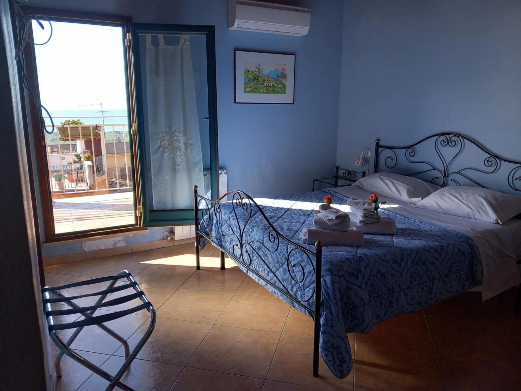 B&B Batara - "La Terrazza Del Centro" Agrigento Bagian luar foto