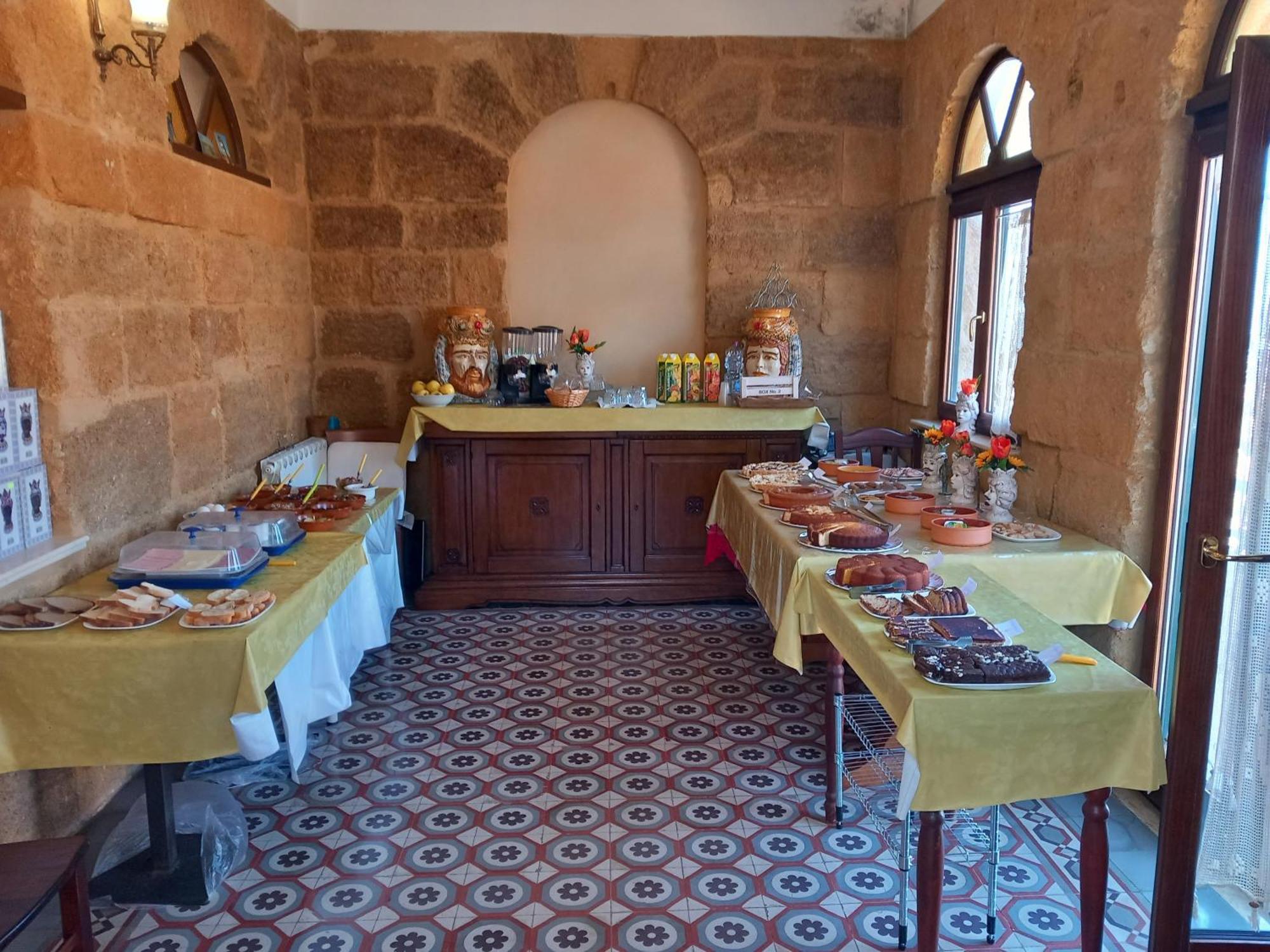 B&B Batara - "La Terrazza Del Centro" Agrigento Bagian luar foto