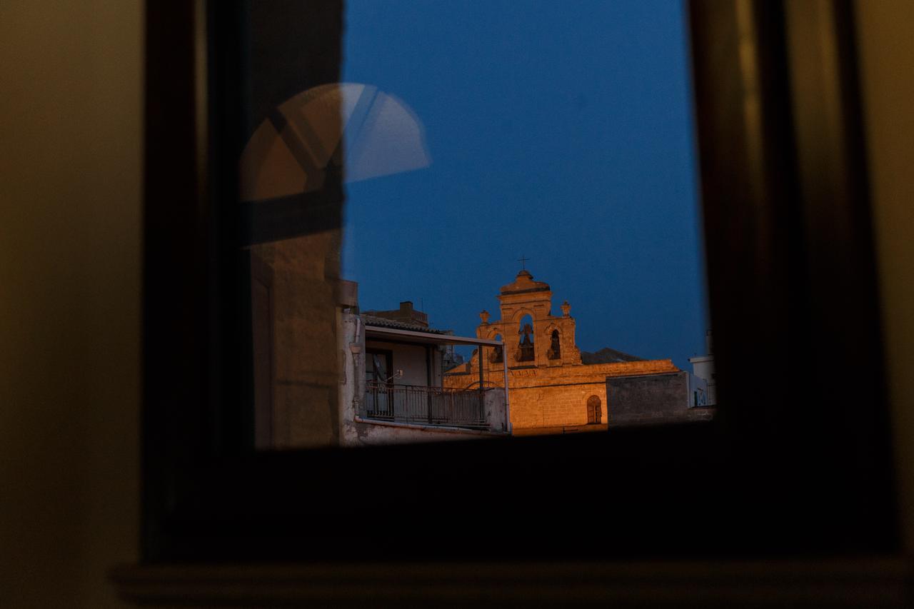 B&B Batara - "La Terrazza Del Centro" Agrigento Bagian luar foto