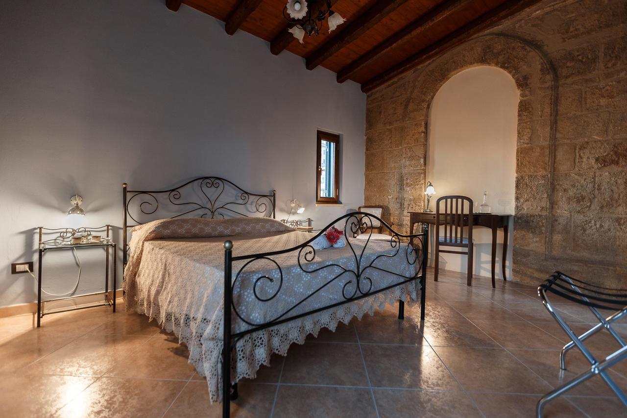B&B Batara - "La Terrazza Del Centro" Agrigento Bagian luar foto