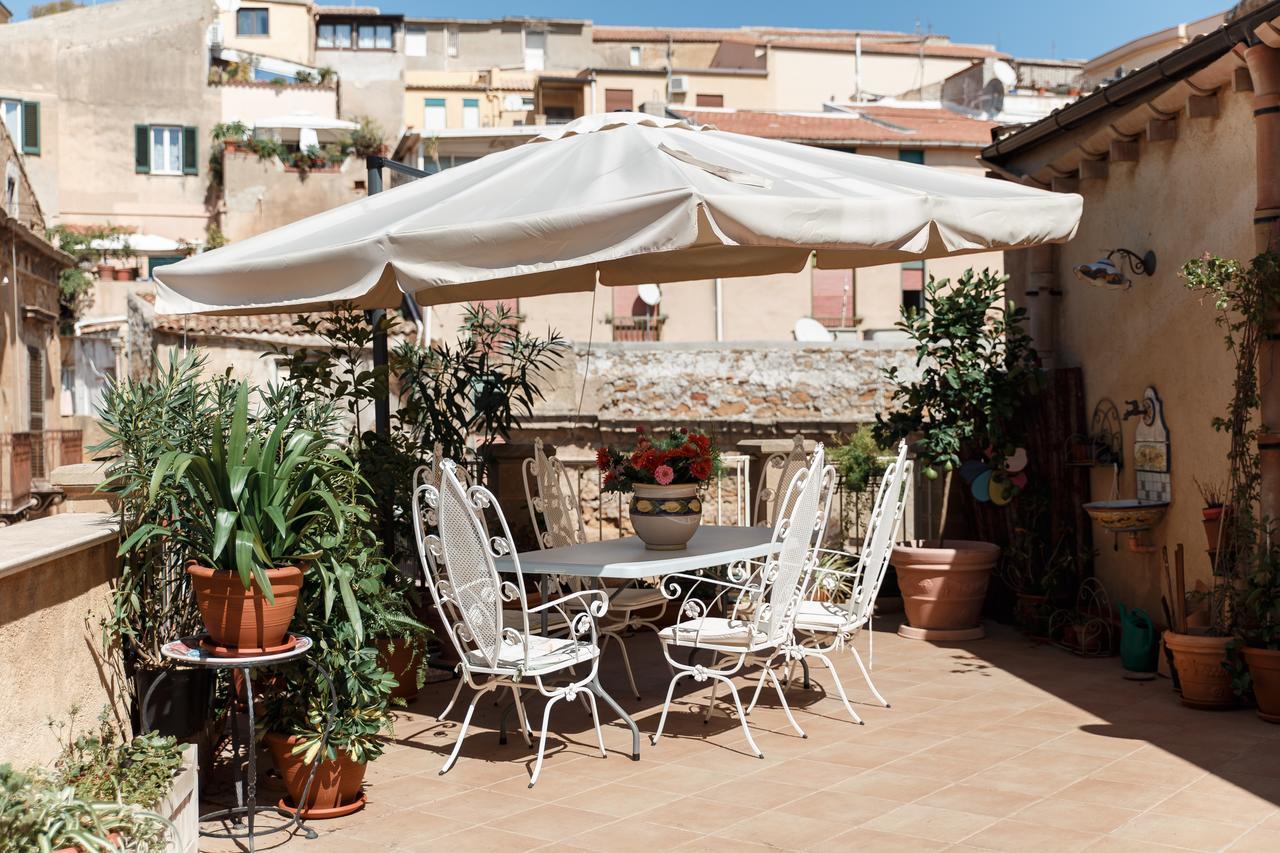 B&B Batara - "La Terrazza Del Centro" Agrigento Bagian luar foto