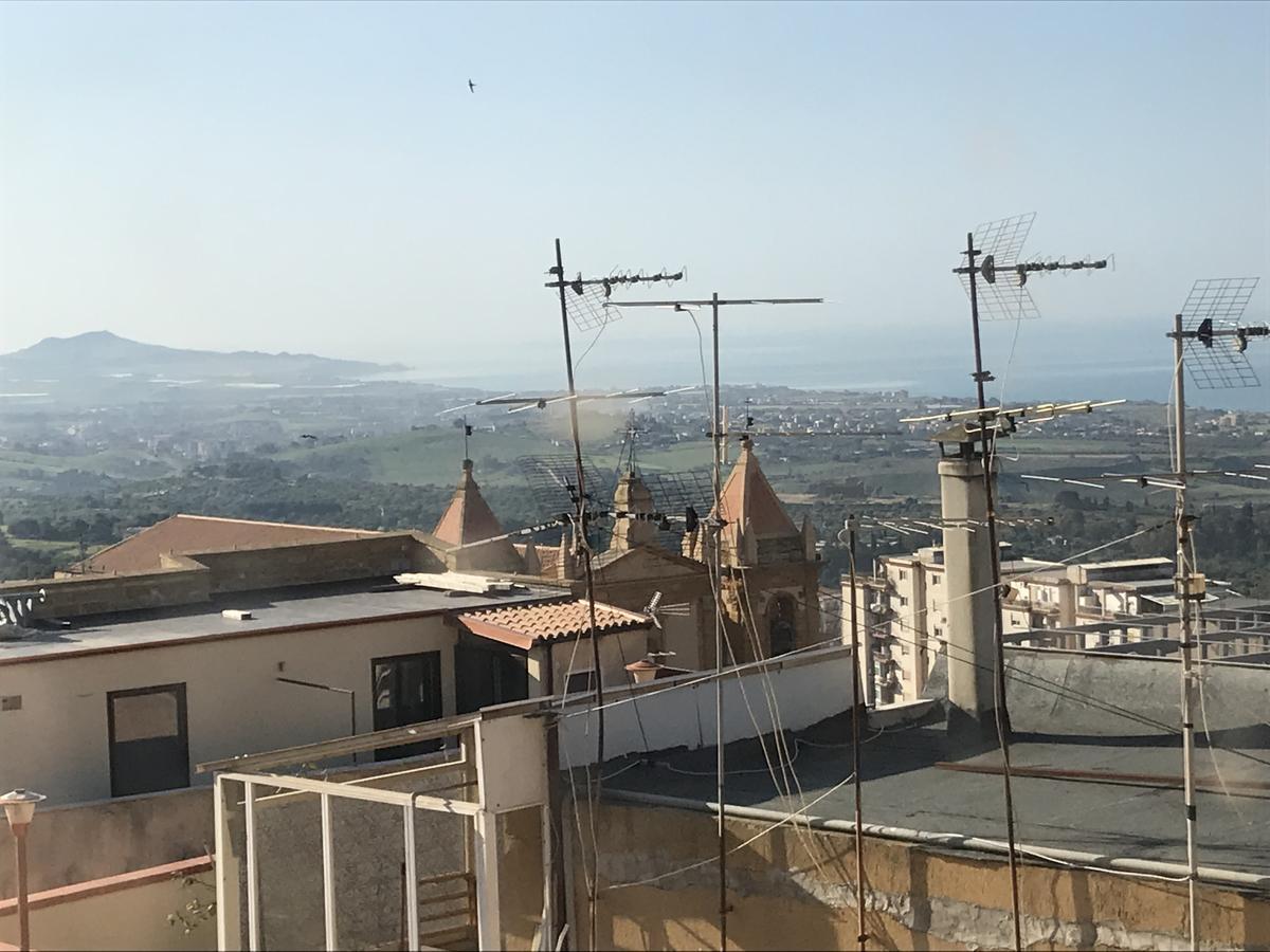 B&B Batara - "La Terrazza Del Centro" Agrigento Bagian luar foto